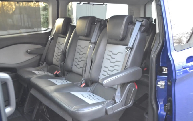 Ford Tourneo Custom cena 81500 przebieg: 207000, rok produkcji 2018 z Bełżyce małe 704
